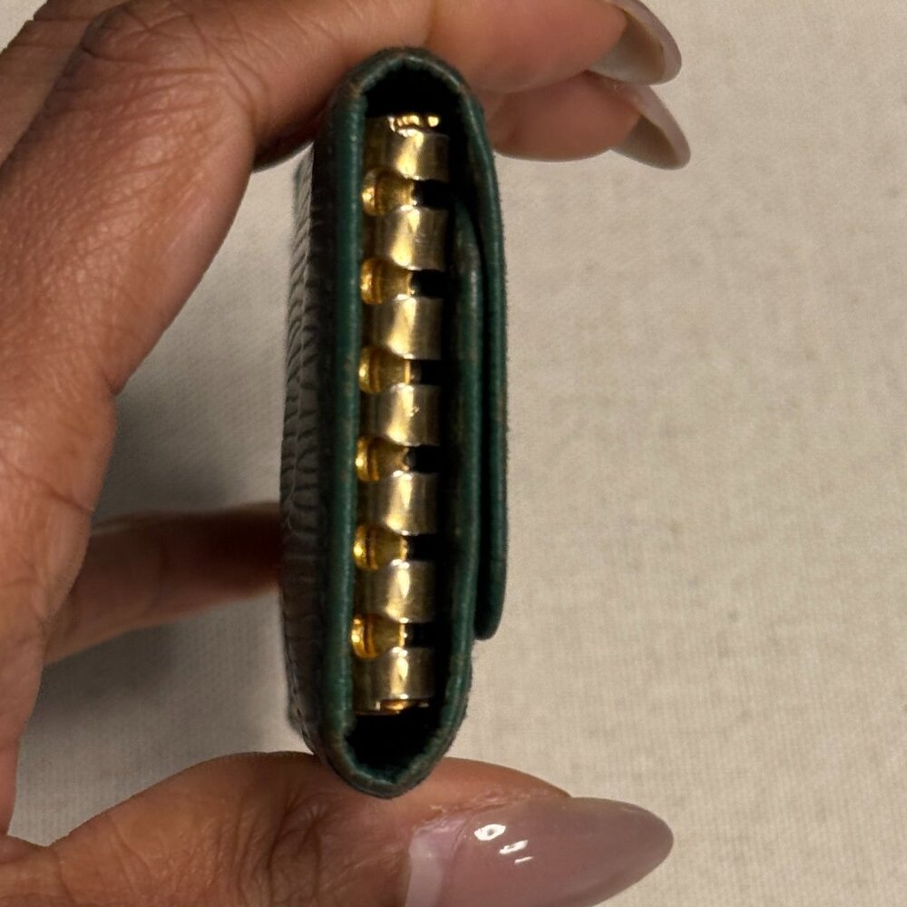 Louis Vuitton Epi 6 Key Holder - Picture 10 of 12